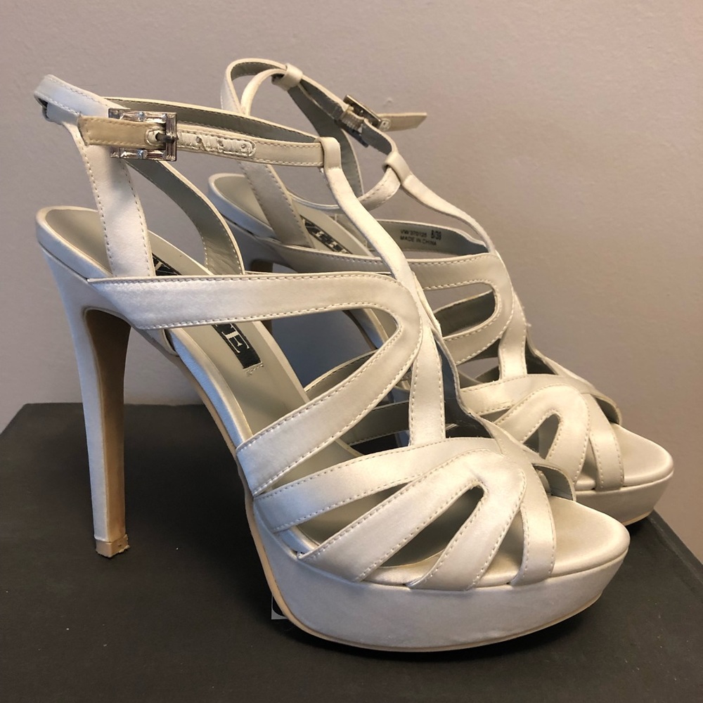Vera Wang Wedding/Special Event Shoes